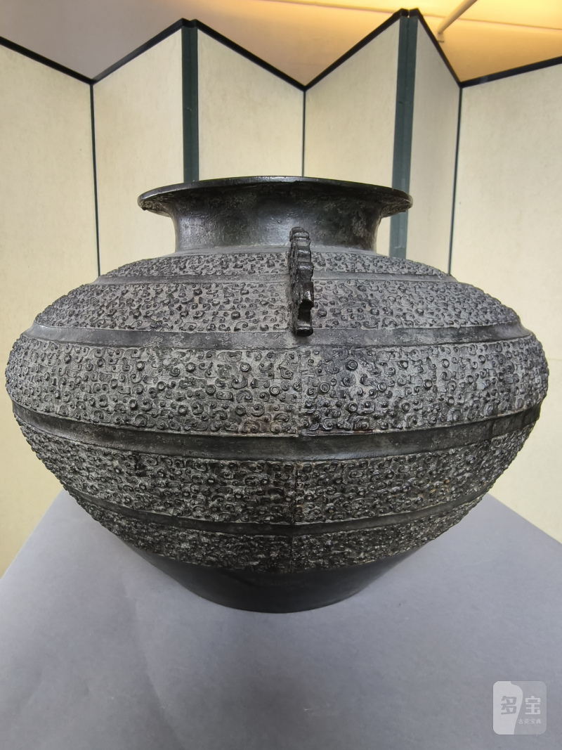 An archaic bronze vessel 'ling' - 图29